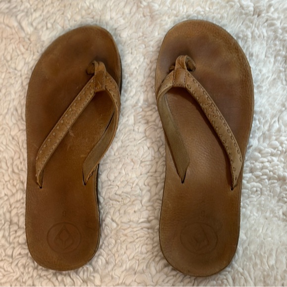 8.5 Women’s Reef Flip Flop Sandals - Picture 2 of 6